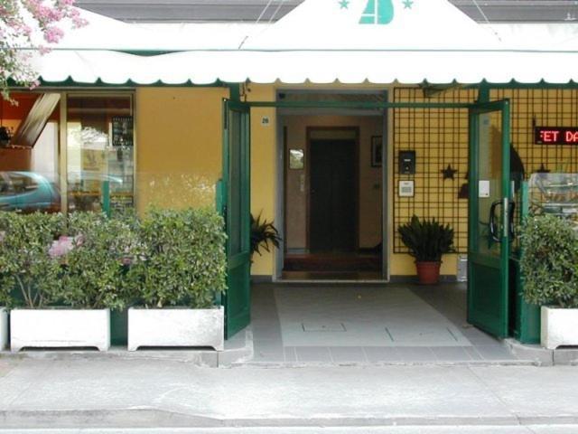 לידו די ג'סולו Albergo Dolomiti מראה חיצוני תמונה
